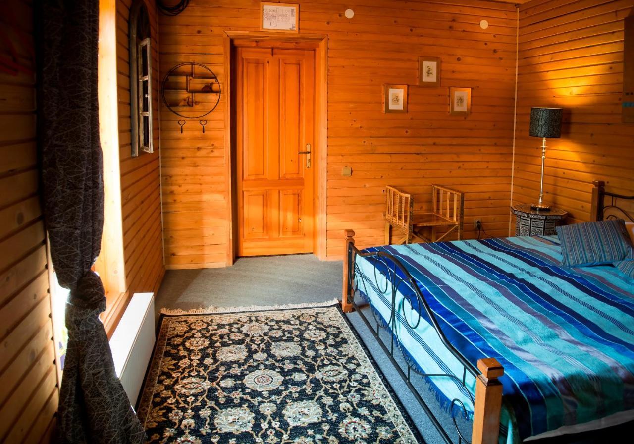 Hotel Raksi à Cēsis Extérieur photo