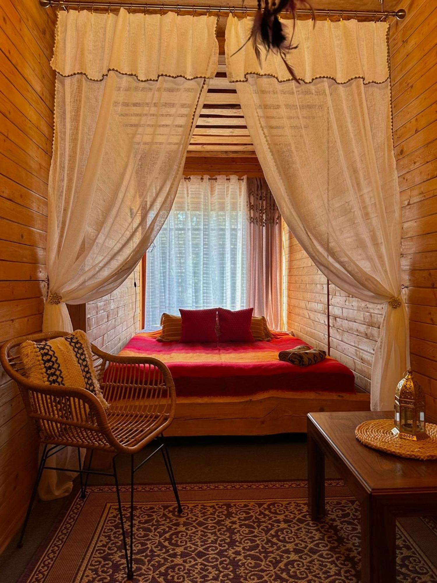 Hotel Raksi à Cēsis Extérieur photo